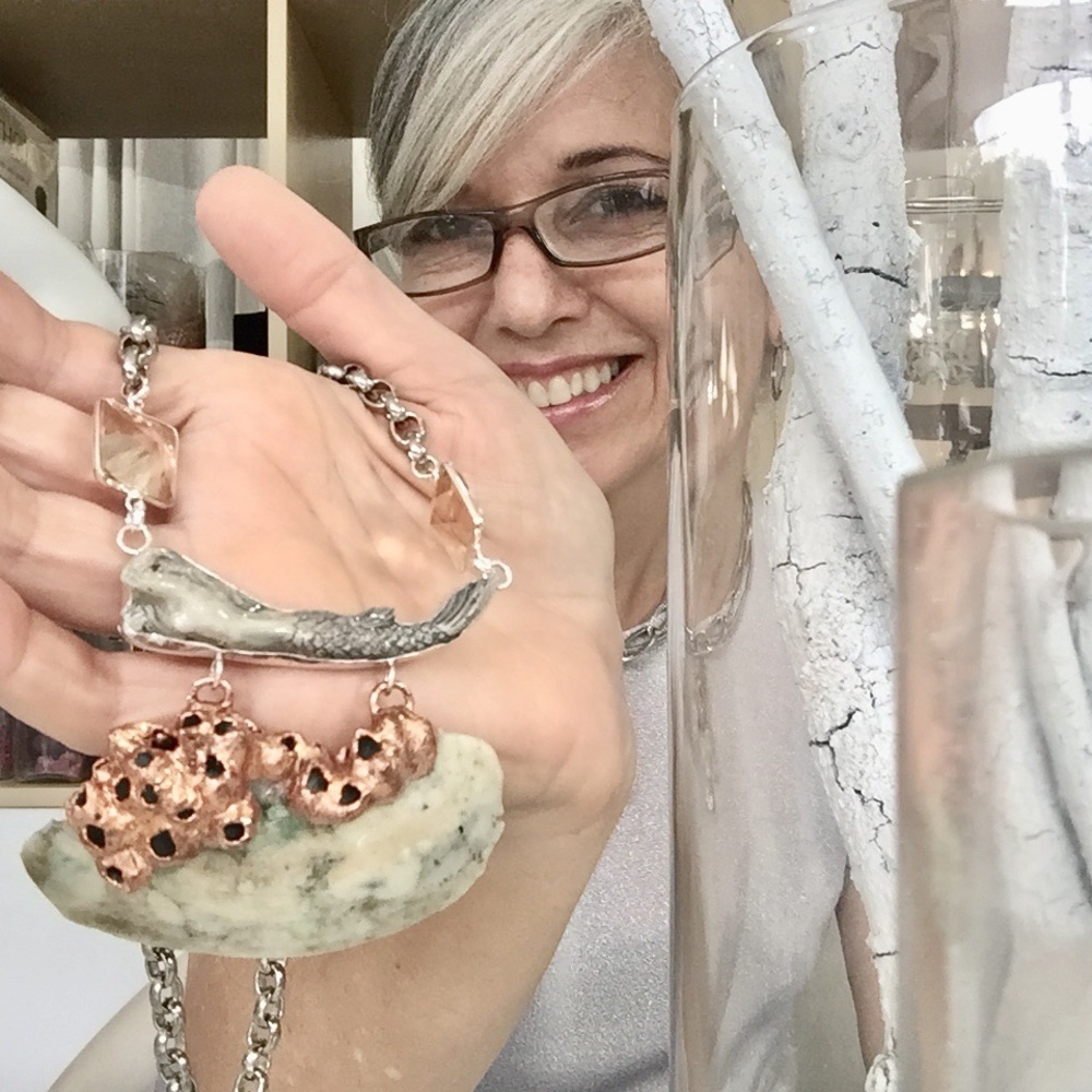 Meet your Posher, Claudia